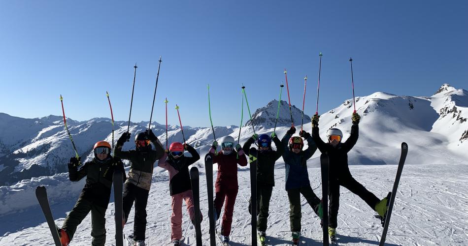 Schülerinnen und Schüler bei der Wintersportwoche 